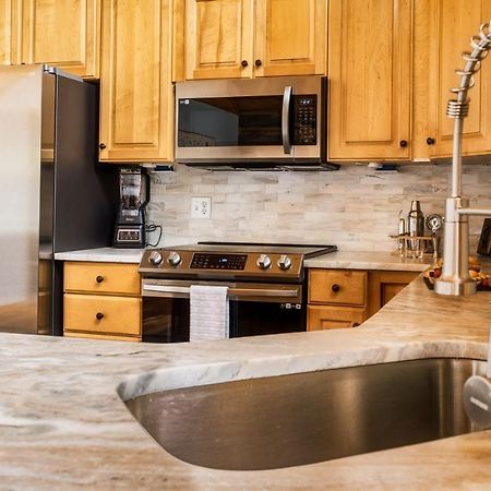 Mountainside - New Luxury Cabin-Fire Table-Hot Tub-3 Pools-Ps5-Bears Gatlinburg Exterior photo