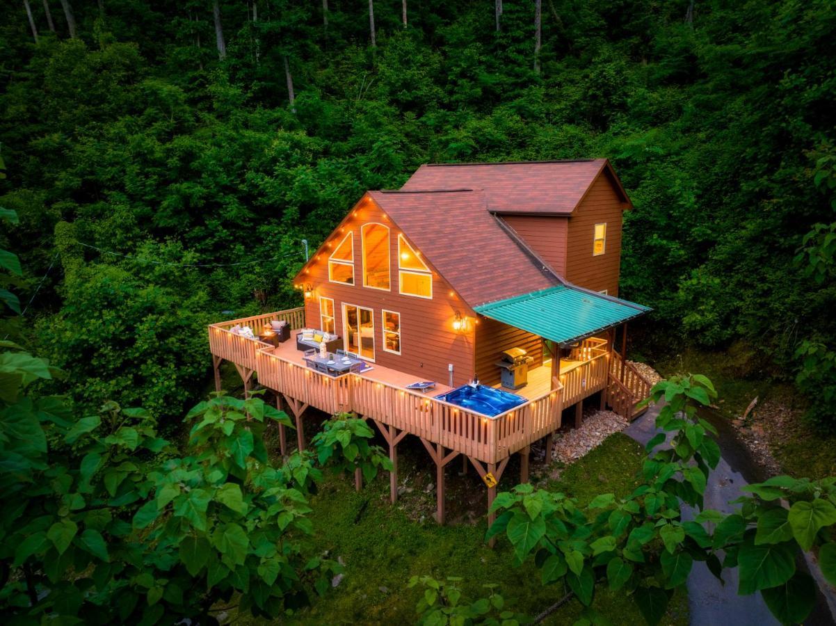 Mountainside - New Luxury Cabin-Fire Table-Hot Tub-3 Pools-Ps5-Bears Gatlinburg Exterior photo